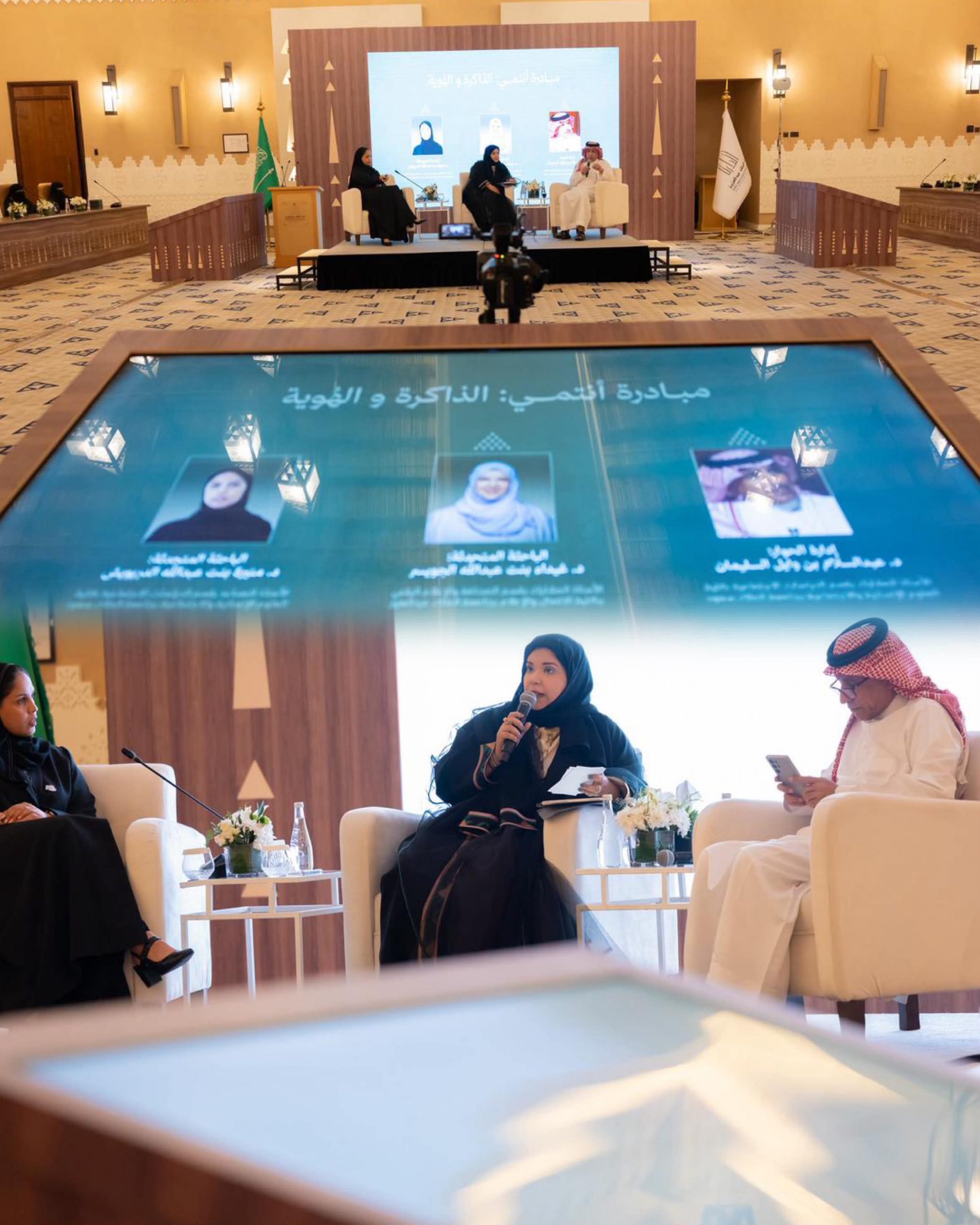 الجويسر في محاضرة ثقافية: “الذاكرة التاريخية تتحول بشكل جذري بتأثير الرقمنة”